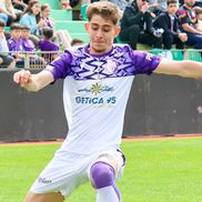 Adriano Manole a debutat pentru „vulturii violeți” în meciul cu Csikszereda / Sursă foto: Facebook@ Fotbal Club Argeș Pitești