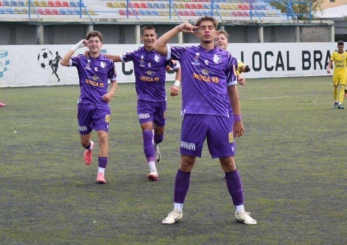 Adriano Manole - puștiul cu nume de fotbalist care a debutat la 17 ani la FC Argeș