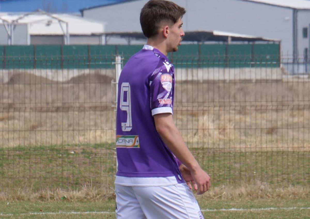 Adriano din Trivale » Noul pariu al clubului are 17 ani și visează să rupă plasele în Superligă: „Numele mă obligă la performanță!”