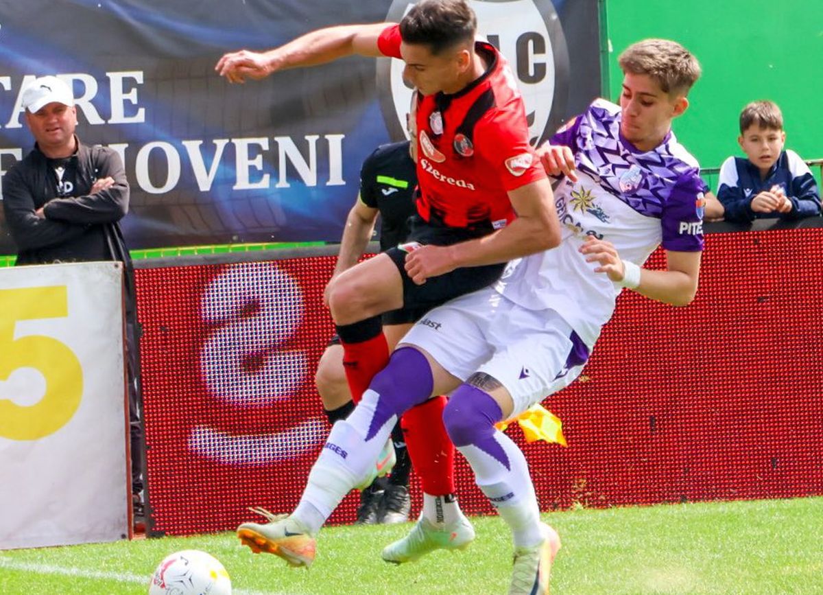 Adriano din Trivale » Noul pariu al clubului are 17 ani și visează să rupă plasele în Superligă: „Numele mă obligă la performanță!”