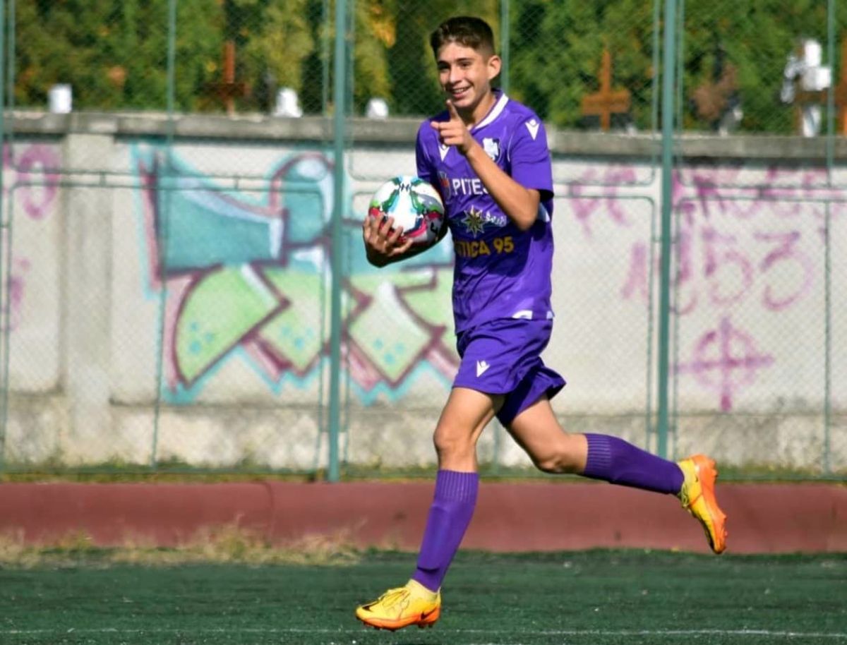 Adriano din Trivale » Noul pariu al clubului are 17 ani și visează să rupă plasele în Superligă: „Numele mă obligă la performanță!”