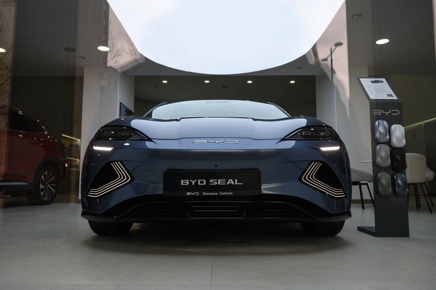BYD Seal, unul dintre modelele gigantului chinez / foto: Imago Salonul Auto de la Shanghai: China spulberă toate recordurile, cu peste 100 de modele noi, unele integrând AI-ul Deep Seek. Cele mai tari informații