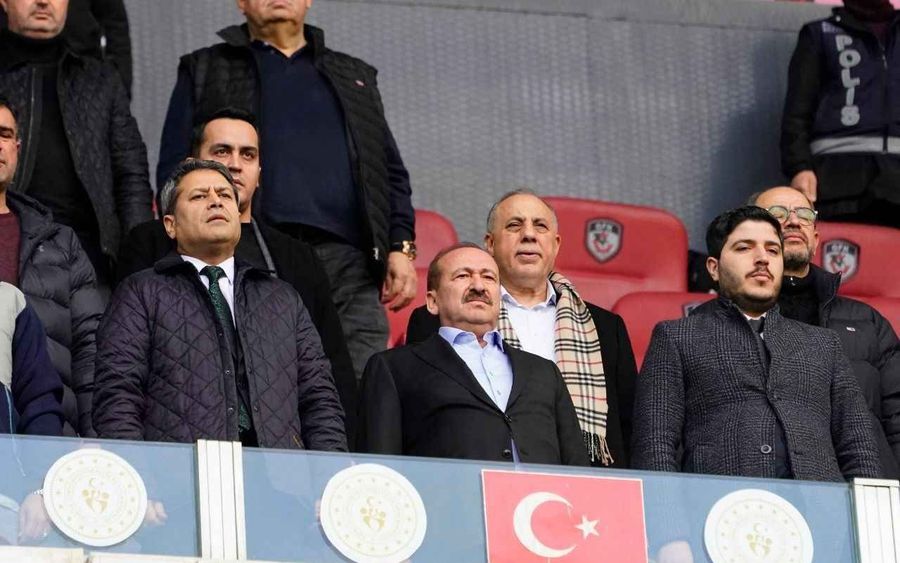 Îmblânzitorul de antrenori » Cine e bașkanul care l-a convins pe Mirel Rădoi să semneze cu Gaziantep FK