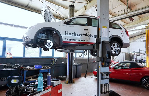 De ce nu mai produce Dacia modelele noi în România? Cum pierd șoferii 130 de milioane de euro pe an și ce se întâmplă cu prețul combustibilului