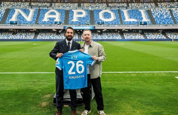 XTB intră în liga mare a cluburilor de fotbal: parteneriat cu SSC Napoli pentru promovarea educației financiare