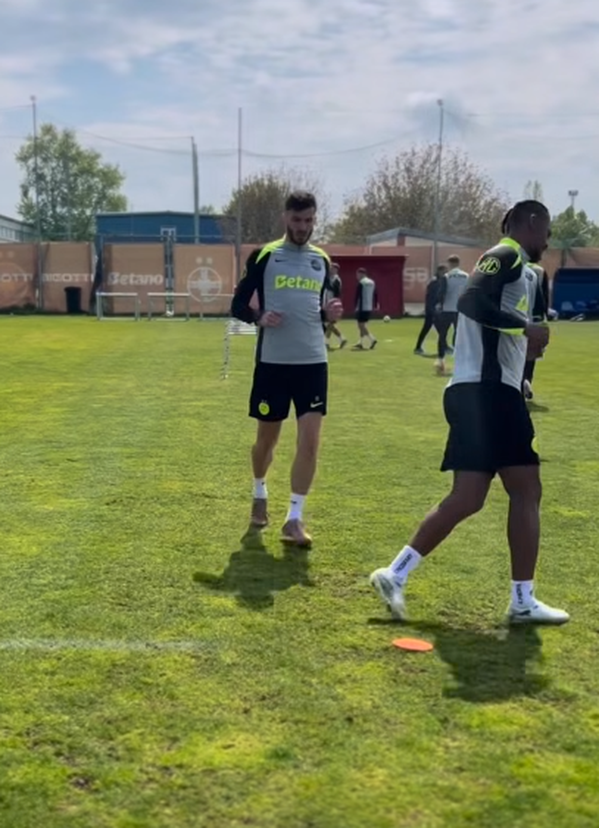 Primul antrenament din haosul lăsat de Mirel Rădoi » FCSB a anunțat staff-ul tehnic