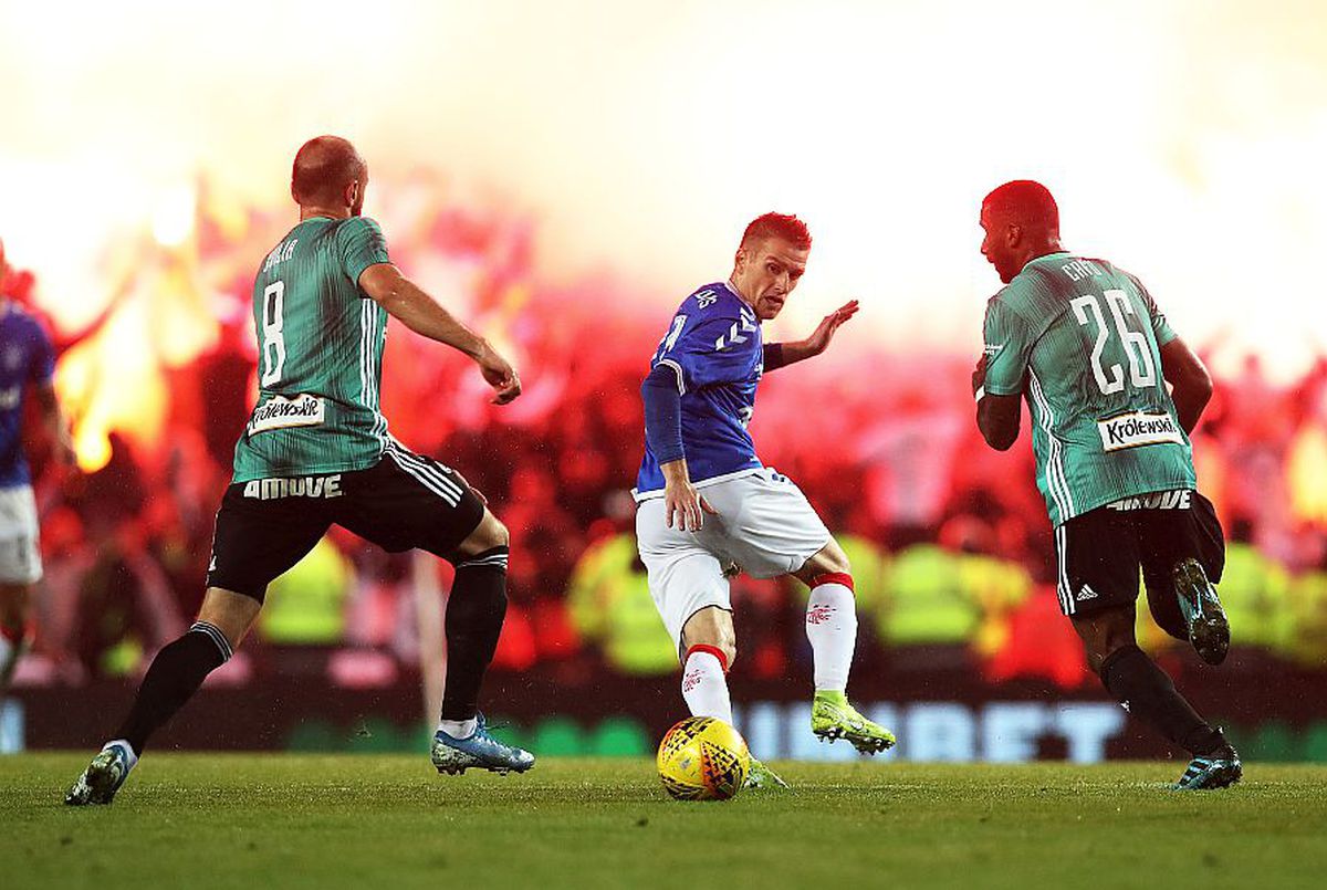 Prima țară din Europa cu spectatori în tribune, după carantină?! Planul a ajuns pe masa prim-ministrului! Ar fi o soluție pentru Liga 1?