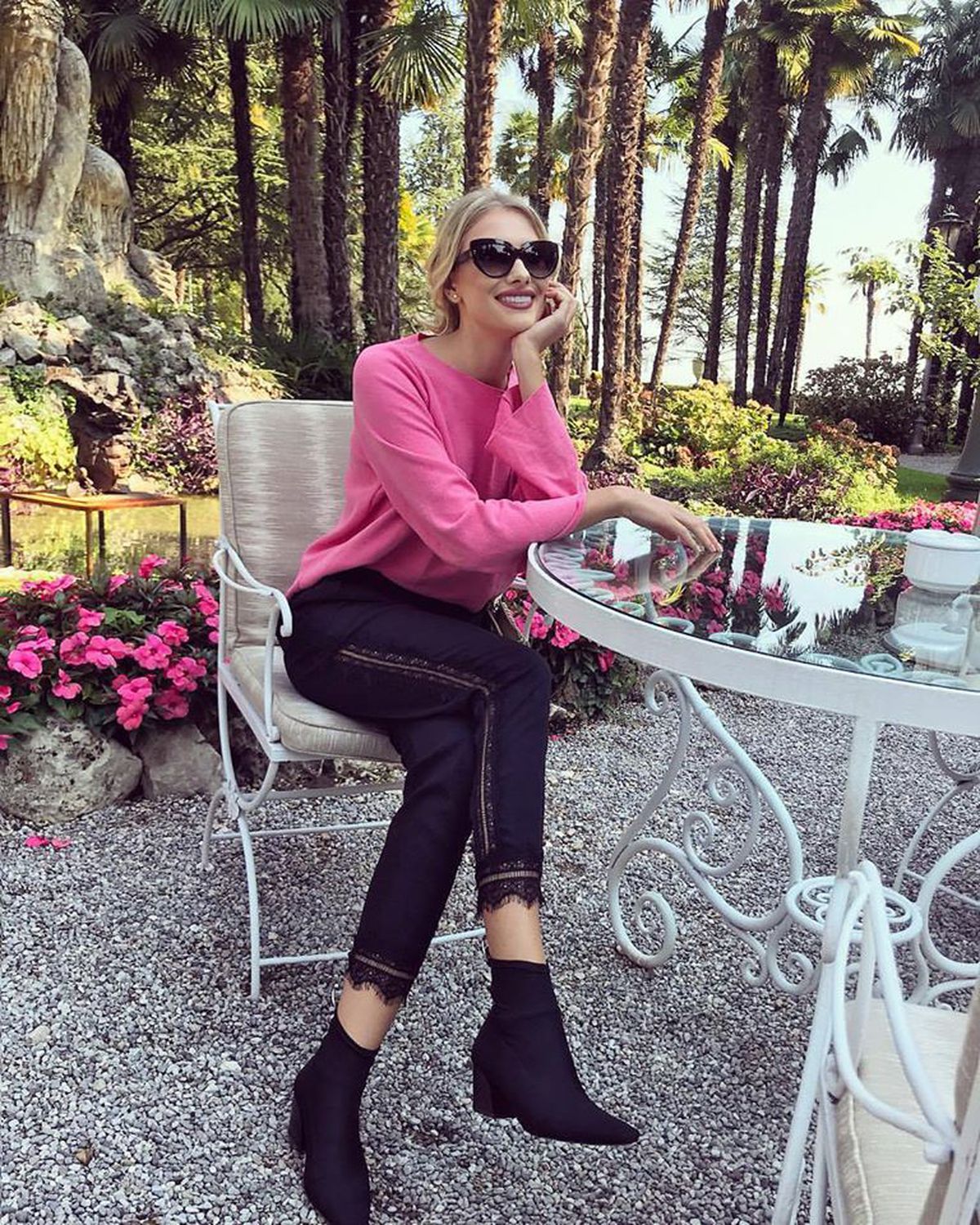 FOTO Prezentatoarea știrilor sportive de la Look Sport+ face senzație în reclame la lenjerie intimă