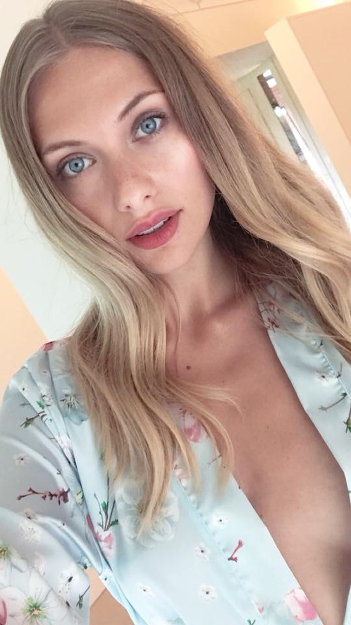 FOTO Prezentatoarea știrilor sportive de la Look Sport+ face senzație în reclame la lenjerie intimă