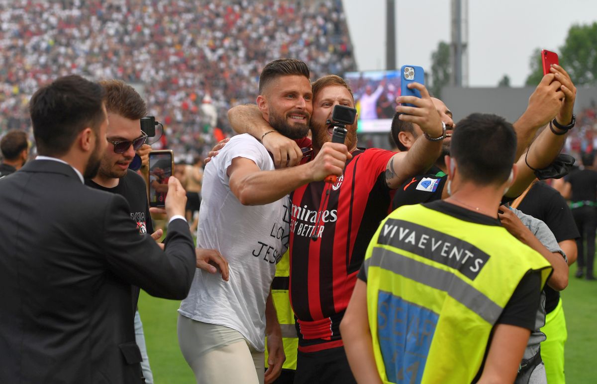 Diletta Leotta a atras toate privirile la sărbătoarea lui AC Milan: a ales cel mai mulat outfit și a filmat bucuria rossonerilor