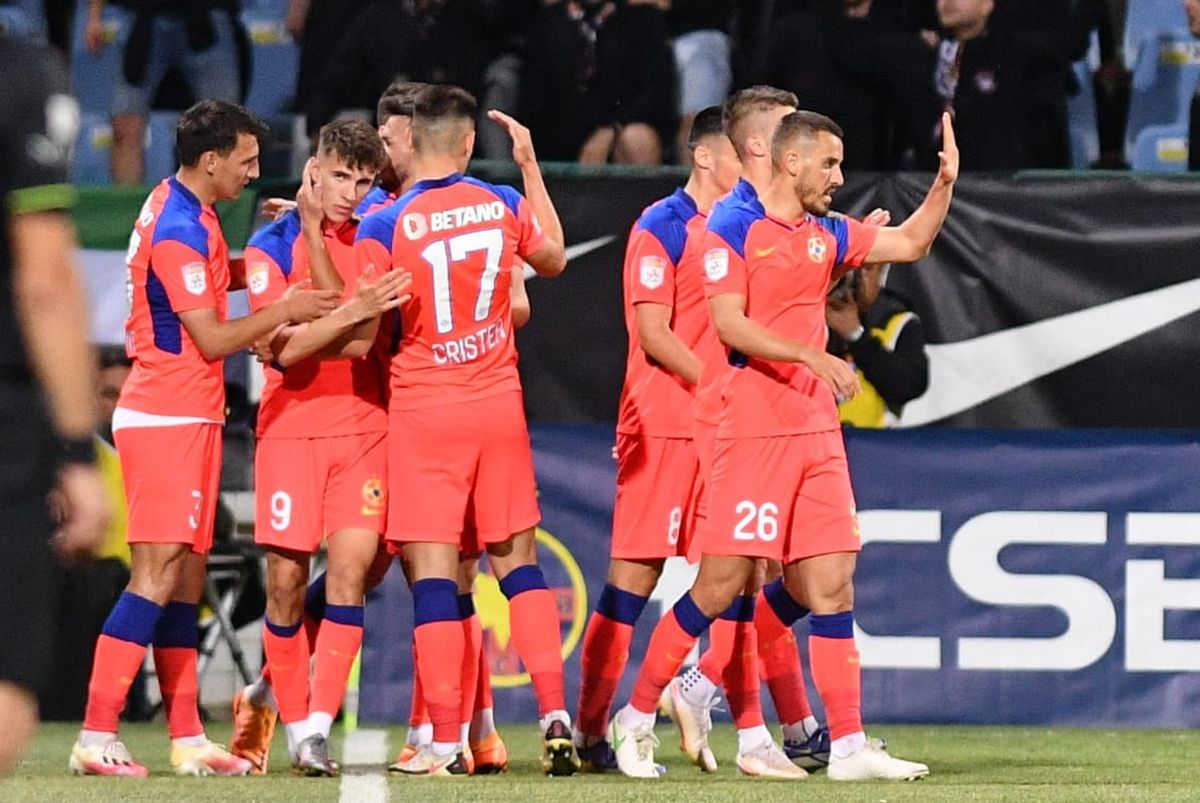 FCSB - CFR Cluj 3-1. Șut din orgoliu » Victorie roș-albastră în fața unei campioane venite la Buzău cu rezervele și fără Dan Petrescu