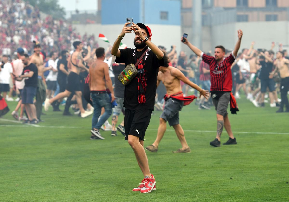 Diletta Leotta a atras toate privirile la sărbătoarea lui AC Milan: a ales cel mai mulat outfit și a filmat bucuria rossonerilor