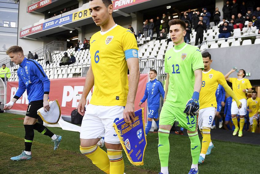 Mihai Popa, numărul 12, în tricoul naționalei U21 // foto: Imago Images