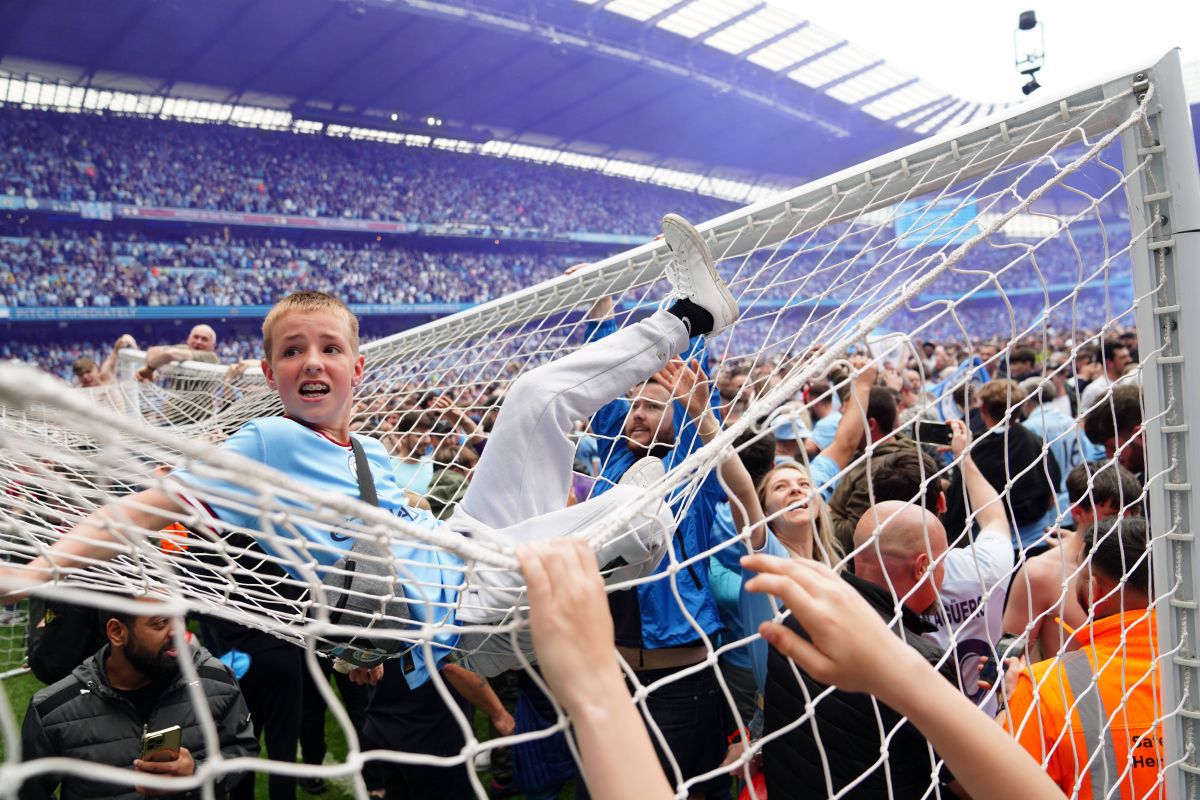Manchester City, din nou stăpâna Angliei: 5 minute FABULOASE pentru al patrulea titlu cu Guardiola! Liverpool a sperat până aproape de final