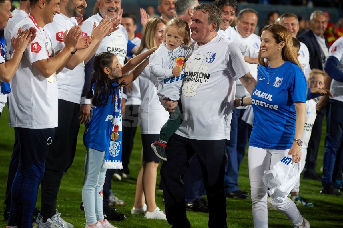 Soția lui Hagi, apariție rară la sărbătoarea de titlu! Răducioiu a glumit în studio: „Acum, poate să facă asta”