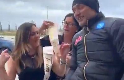 „Tu ești stripper-ul pe care îl așteptam?” » Antrenorul lui Napoli, prins cu garda jos :D