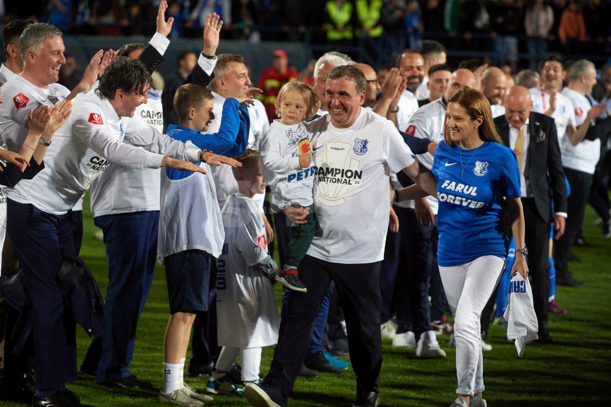 Soția lui Hagi, apariție rară la sărbătoarea de titlu! Răducioiu a glumit în studio: „Acum, poate să facă asta”