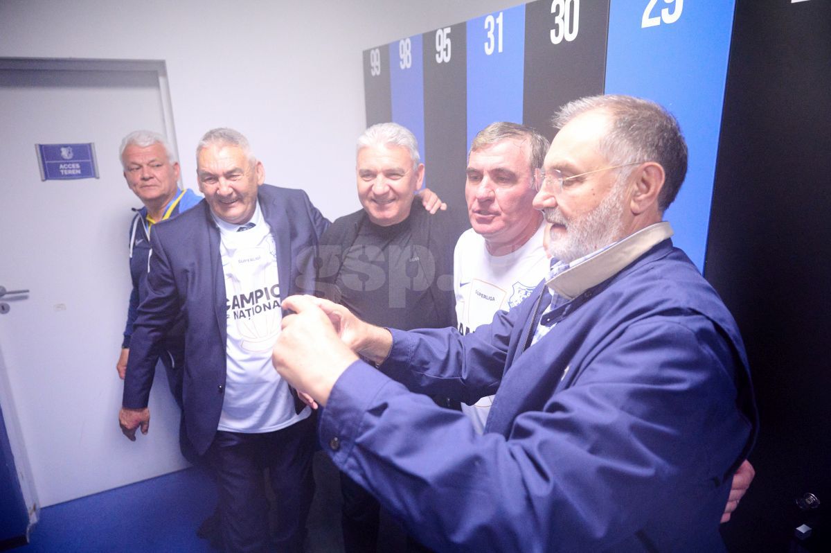 „Campionii s-au născut la Constanța!”  » Stere Halep a intrat pe teren după victoria Farului cu FCSB, apoi a făcut show la petrecerea campionilor