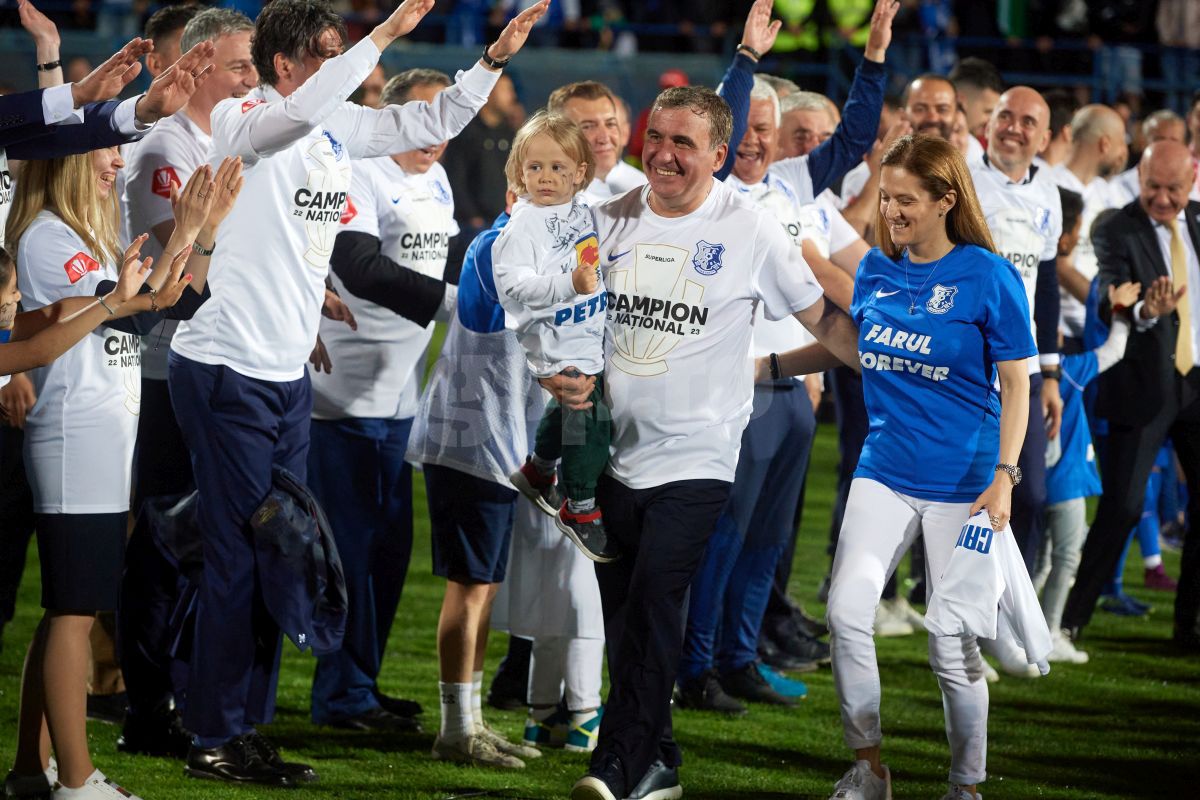 Soția lui Hagi, apariție rară la sărbătoarea de titlu! Răducioiu a glumit în studio: „Acum, poate să facă asta”