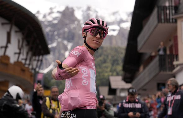 Vremea rea din Italia nu l-a blocat pe Tadej Pogacar să câștige etapa a 16-a a Turului Italiei
