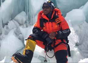 Record pe Everest: Kami Rita Sherpa a ajuns în vârf pentru a 30-a oară