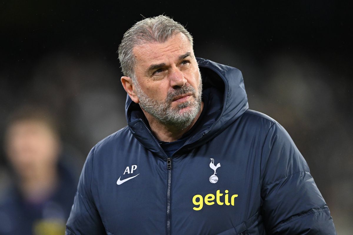 Radu Drăgușin, titular în amicalul Tottenham - Newcastle