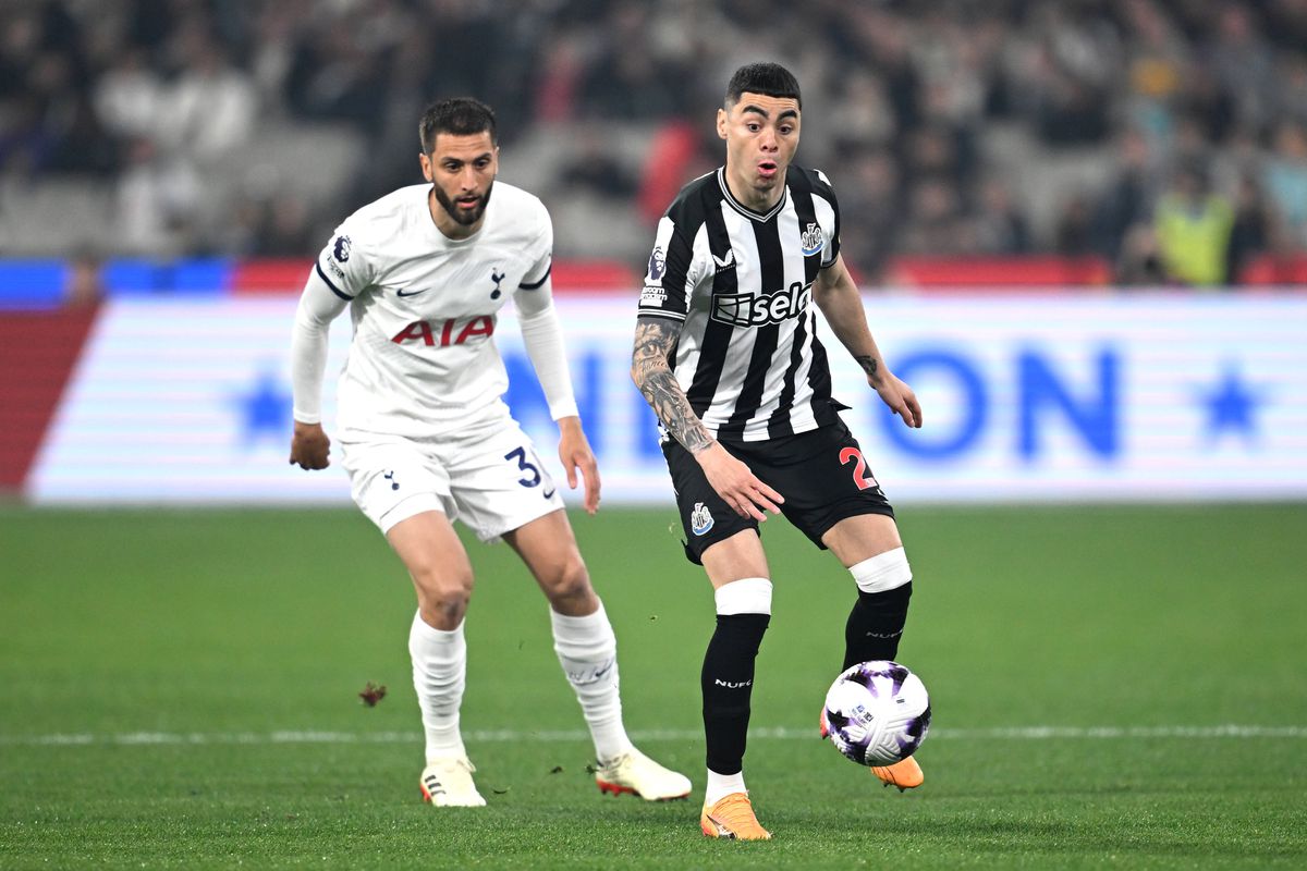 Radu Drăgușin, titular în amicalul Tottenham - Newcastle