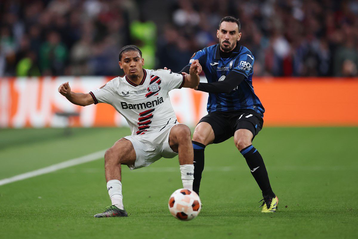 Look, mom! Ademola este URIAȘ: primul fotbalist din istorie cu hat-trick în finală de Europa League!