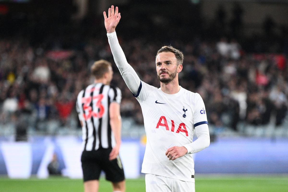 Radu Drăgușin a jucat 70 de minute în controversatul Tottenham - Newcastle, pe o arenă de 100.000 de locuri » Ce notă i-au dat englezii