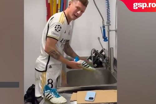 Toni Kroos filmat în acest sezon în timp ce își spăla singur ghetele