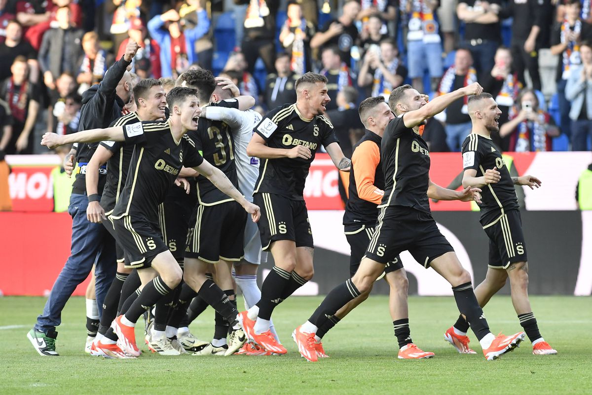 Incidente ȘOCANTE în Cehia » Haos după ultimul fluier al finalei Cupei