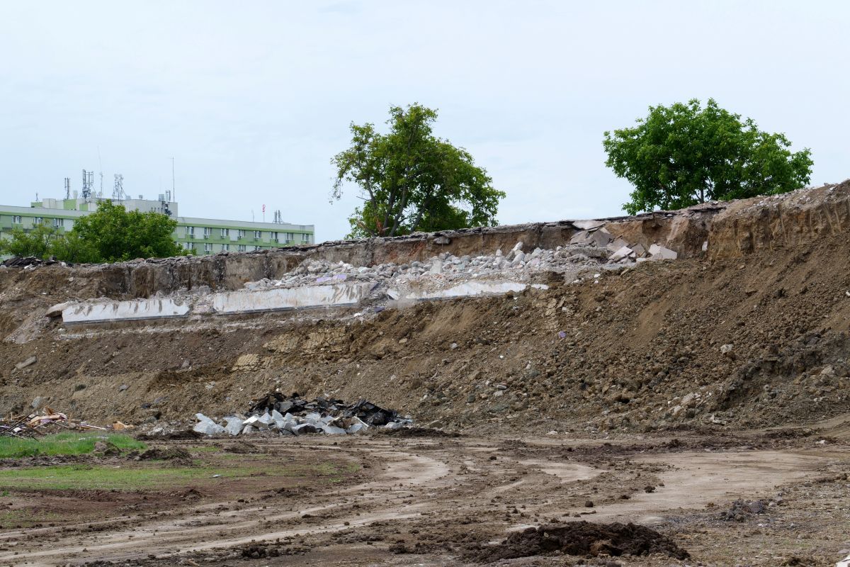 Vizită GSP pe șantierul de pe „Dan Păltinișanu” » Printre ruinele de pe „Monumentalul” violet: așa arată azi arena lui Poli Timișoara