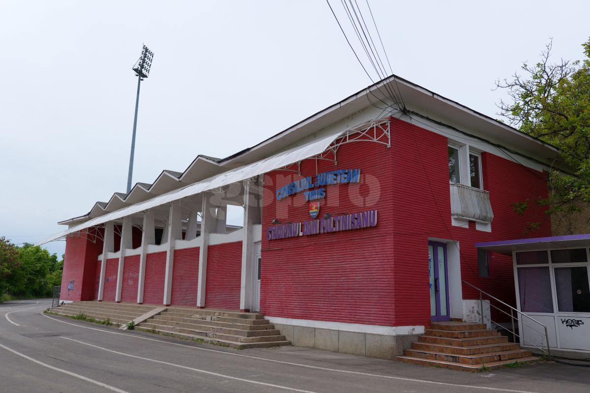 Dispare o lume! GSP a intrat pe șantierul de pe „Dan Păltinișanu” » 50 de imagini la zi cu stadionul istoric din vestul țării: „Monumentalul” e de nerecunoscut