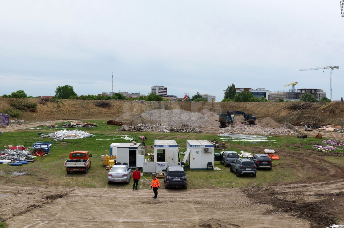 Dispare o lume! GSP a intrat pe șantierul de pe „Dan Păltinișanu” » 50 de imagini la zi cu stadionul istoric din vestul țării: „Monumentalul” e de nerecunoscut