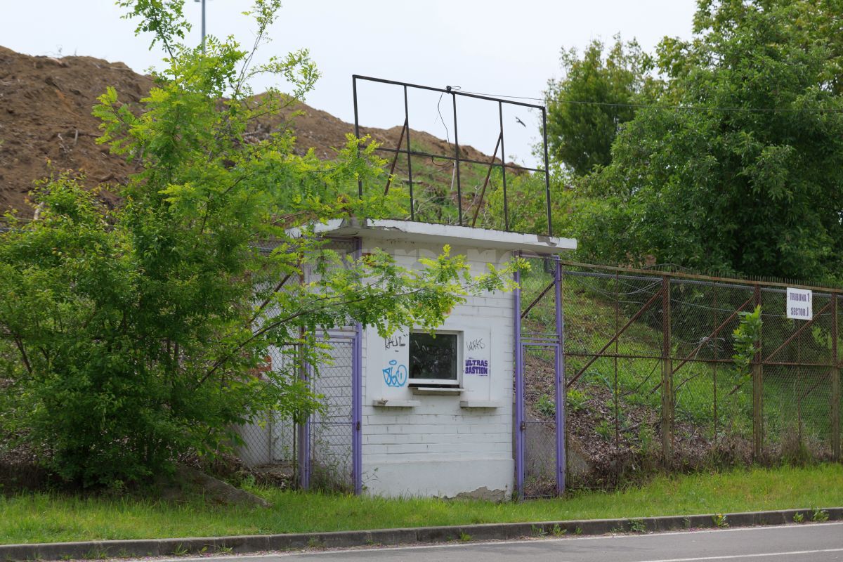 Dispare o lume! GSP a intrat pe șantierul de pe „Dan Păltinișanu” » 50 de imagini la zi cu stadionul istoric din vestul țării: „Monumentalul” e de nerecunoscut