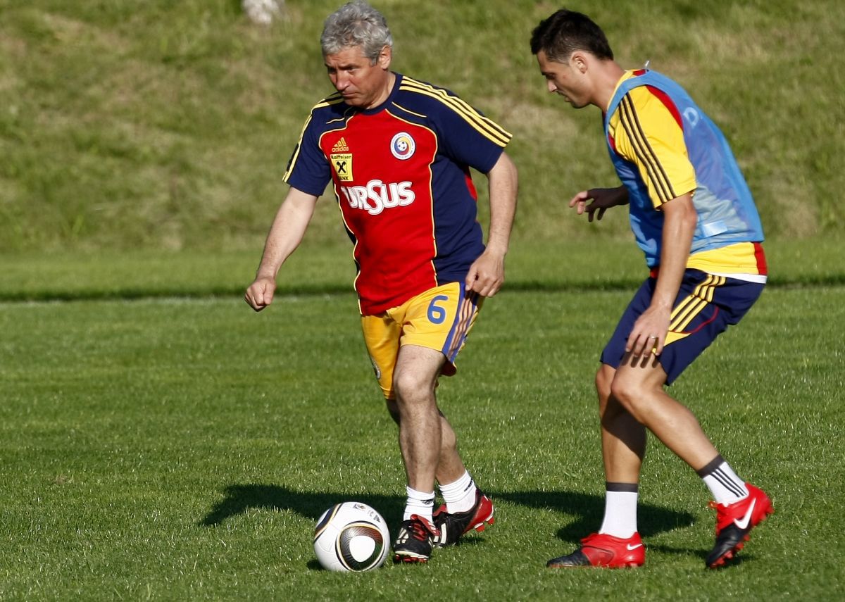 Primul om de fotbal care riscă o comparație între Cristi Chivu și Adrian Mutu: „El nu s-a expus, n-au fost beții!” » Ce-i spunea „Briliantului”: „Tu ori ești sus, ori în fundul gropii!”