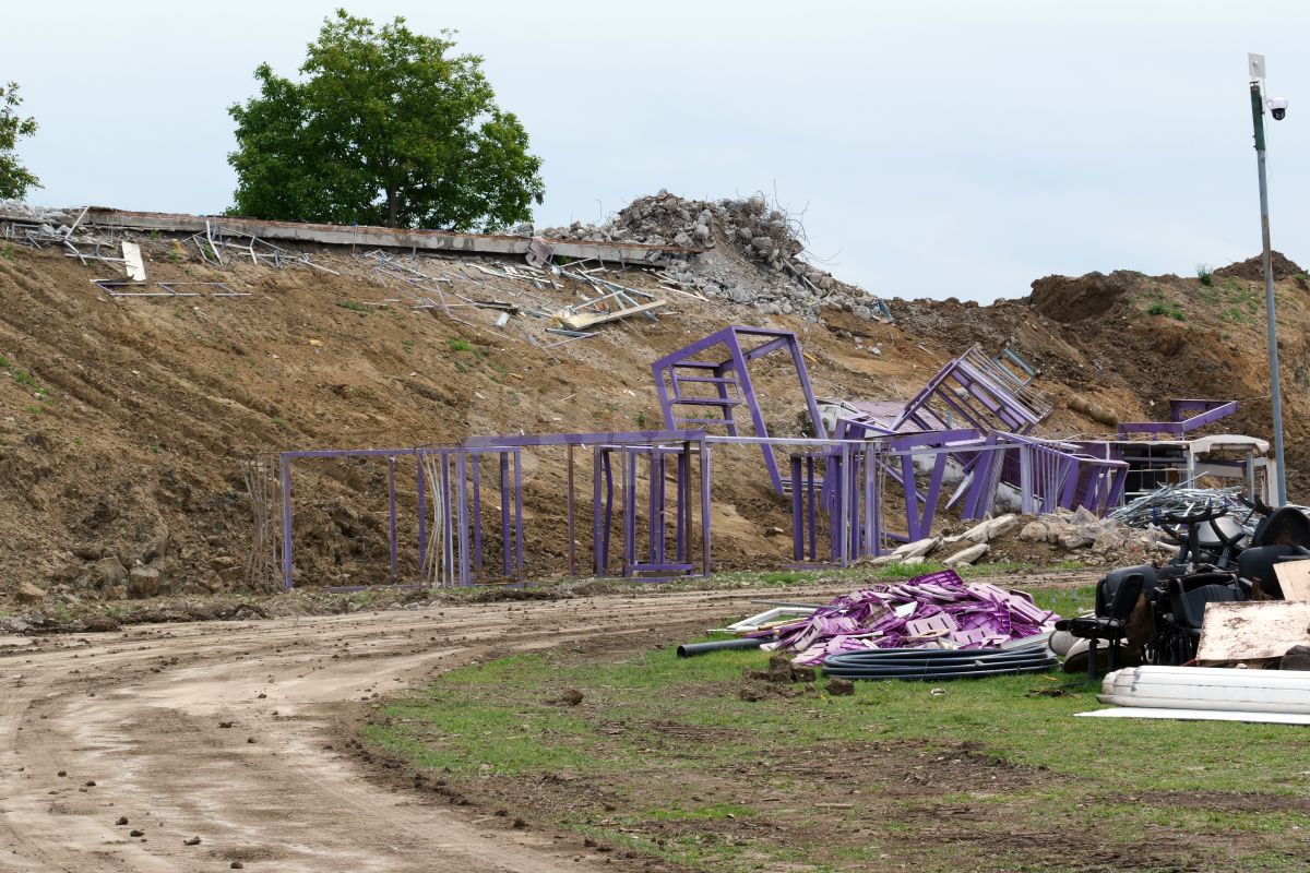 Vizită GSP pe șantierul de pe „Dan Păltinișanu” » Printre ruinele de pe „Monumentalul” violet: așa arată azi arena lui Poli Timișoara