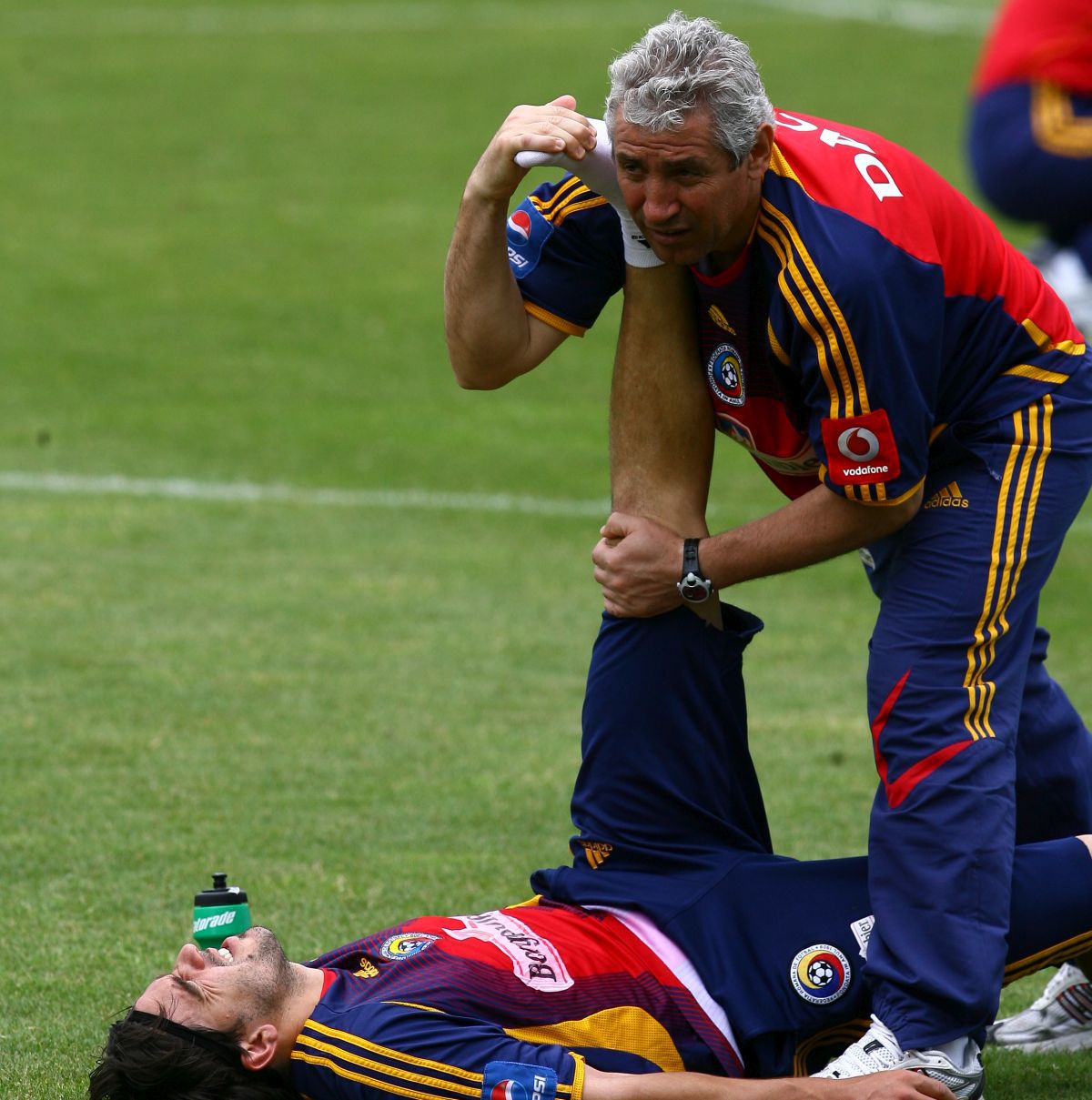 Primul om de fotbal care riscă o comparație între Cristi Chivu și Adrian Mutu: „El nu s-a expus, n-au fost beții!” » Ce-i spunea „Briliantului”: „Tu ori ești sus, ori în fundul gropii!”