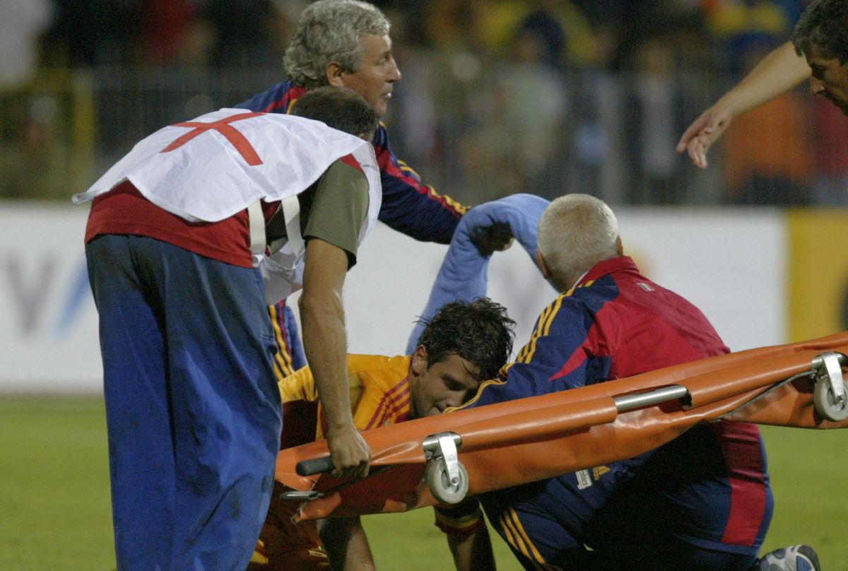 „Am stat 125 de zile la Cristi Chivu în casă. Seara, la 22:00, mă suna și îmi spunea: «Tete, urcă în avion, că m-a mușcat buldogul!»”