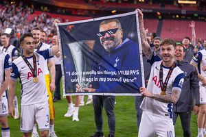 Până și Tottenham a trecut la meme! Cele mai tari glume după finala Europa League
