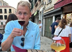 Finlandezul de la Cluj Napoca face un apel după ce soția lui și-a pierdut poșeta: „Vă rog să o aduceți!”. Ce l-a impresionat la ardeleni