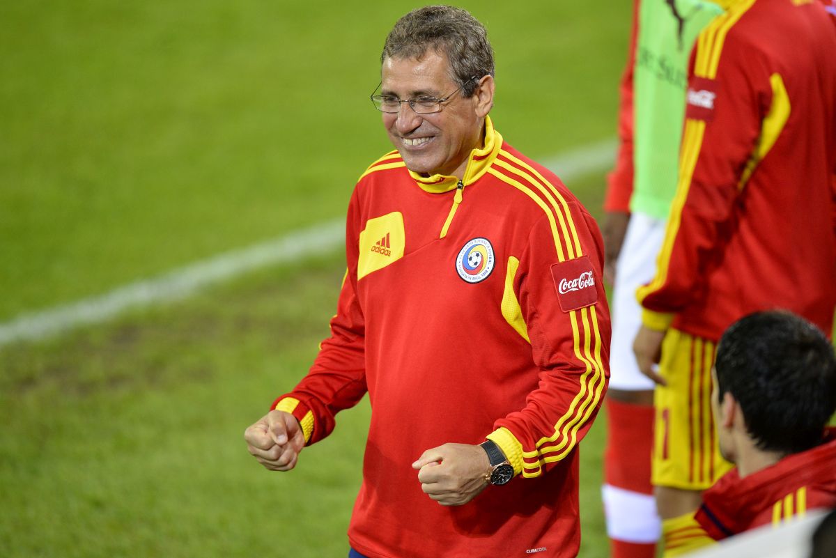 Celălalt Mircea Lucescu » Portret din spatele ușilor închise: „Știți cum îl găseam când mergeam la el acasă? Avea o melodie care îi plăcea foarte mult”