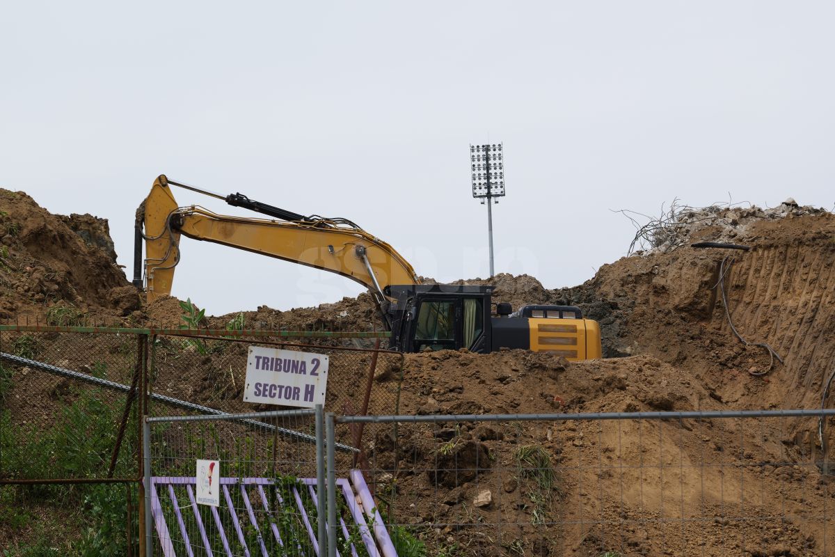 Dispare o lume! GSP a intrat pe șantierul de pe „Dan Păltinișanu” » 50 de imagini la zi cu stadionul istoric din vestul țării: „Monumentalul” e de nerecunoscut