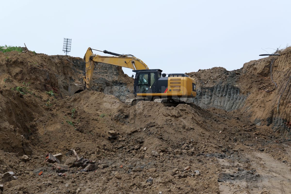 Dispare o lume! GSP a intrat pe șantierul de pe „Dan Păltinișanu” » 50 de imagini la zi cu stadionul istoric din vestul țării: „Monumentalul” e de nerecunoscut