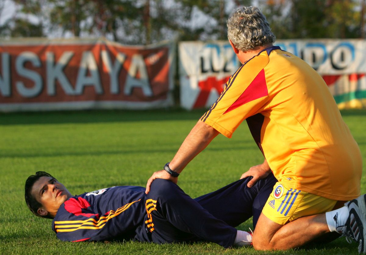 Celălalt Mircea Lucescu » Portret din spatele ușilor închise: „Știți cum îl găseam când mergeam la el acasă? Avea o melodie care îi plăcea foarte mult”