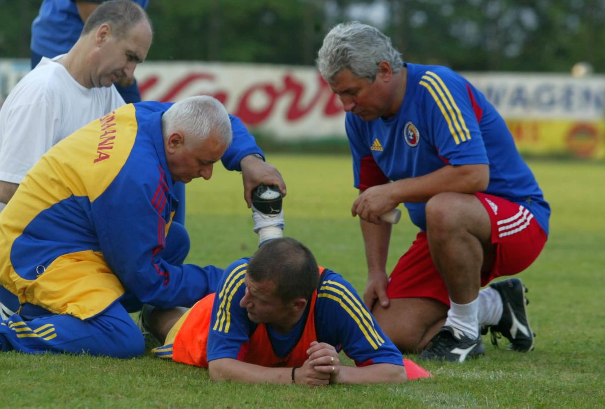 Celălalt Mircea Lucescu » Portret din spatele ușilor închise: „Știți cum îl găseam când mergeam la el acasă? Avea o melodie care îi plăcea foarte mult”
