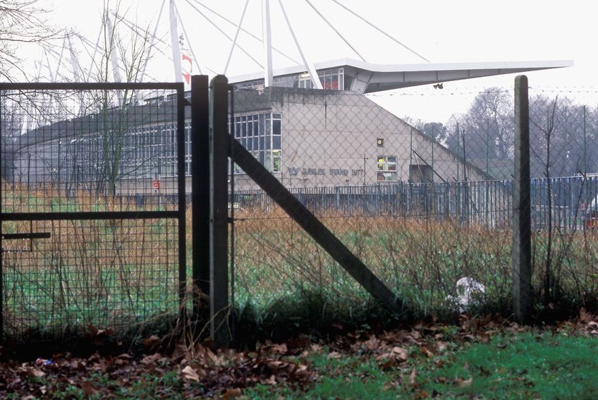 Arena Crystal Palace National Sports Center a fost lăsată în paragină / foto: Getty
