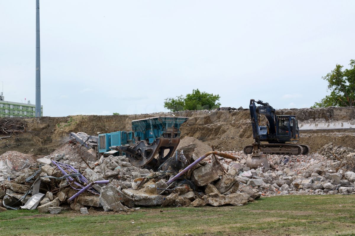 Dispare o lume! GSP a intrat pe șantierul de pe „Dan Păltinișanu” » 50 de imagini la zi cu stadionul istoric din vestul țării: „Monumentalul” e de nerecunoscut