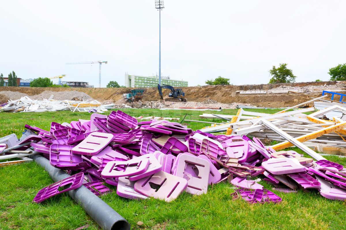 Vizită GSP pe șantierul de pe „Dan Păltinișanu” » Printre ruinele de pe „Monumentalul” violet: așa arată azi arena lui Poli Timișoara