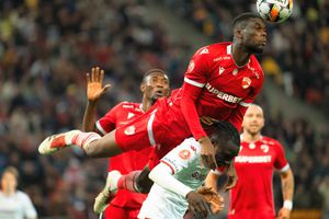 Mută atenția de pe Politic » FCSB, cu ochii pe fundașii lui Dinamo